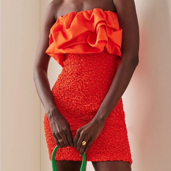 Mara Hoffman Kenza ruffled smocked popcorn strapless mini dress in poppy - Picture 4 of 6